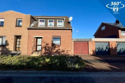 Sanierungsbedürftiges Reihenendhaus - mit großem Grundstück