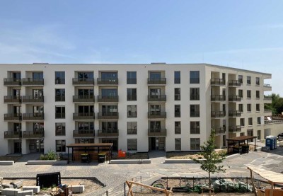 Öffentlich geförderte Vier-Zimmer-Neubauwohnung mit Balkon