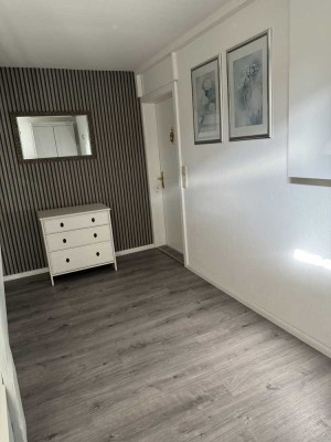 Schöne zwei Zimmer Wohnung (WG-tauglich) in Freiburg im Breisgau, Herdern