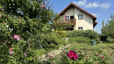 Zweifamilienhaus in Leipzig-Grünau – Begehrte Lage, Unschlagbares Angebot!