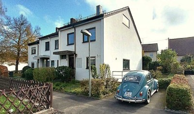 Reihenendhaus in guter Wohnlage mit Garten, Einzelgarage und Außenstellplatz