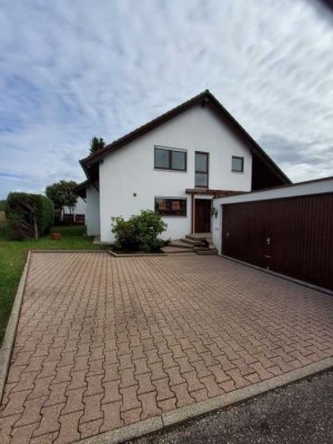 Großzügiges Einfamilienhaus - Wohnen und Arbeiten