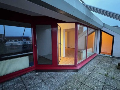 MALSTATT : 2 ZKB - Wohnung mit DACHTERRASSE in gepflegter Wohnanlage !