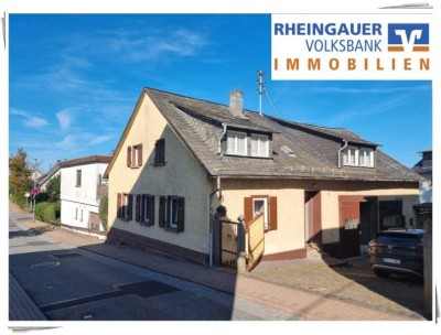 * Rüdesheim-Presberg - Sanierungsbedürftiges Wohnhaus mit viel Nutzfläche *