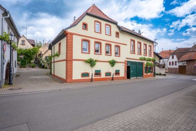 Weingut komplett saniert mit Hof, Terrasse, Wintergarten und Werkstatträume