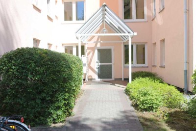 + Obertshausen + Gepflegte 3-Zimmerwohnung direkt am Waldrand