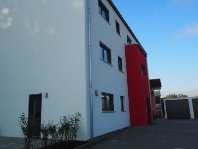 Sehr schöne, ruhige 2-Zimmer Wohnung mit Terrasse in Bruck i. d. Opf.