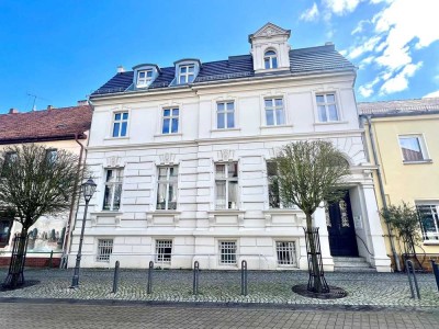 LEHNITZSEE-IMMOBILIEN: Ehemaliges Herrenhaus mit 6 WE