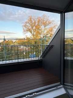 Neugebaute sonnige Wohnung mit Loggia im Wandsbeker Kiez