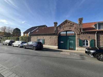 Maisonette mit Flair im historischen Bauernhof – nur wenige Schritte zum Rhein!