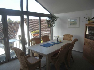 2,5-Zimmer-Dachgeschosswohnung mit EBK