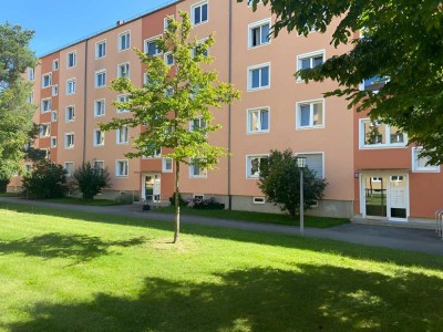 Helle 3-Zimmer Wohnung, bezugsfrei in München Lerchenau-Ost