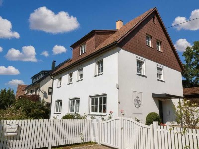 Raum für Generationen, Rendite und Ideen – Gepflegtes Mehrfamilienhaus mit Garten