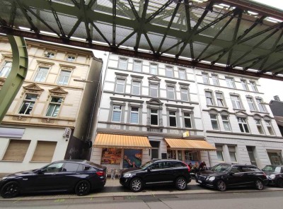 Schöne 4-Zimmer-Wohnung in Wuppertal , mit der S- Bahn erreicht man Düsseldorf Hauptbahnhof in 30min