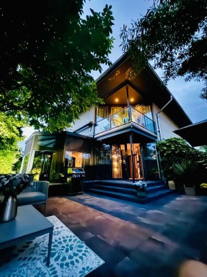 GELEGENHEIT: ARCHITEKTEN STADTVILLA - SANIERTES HIGH-END EINFAMILIENHAUS