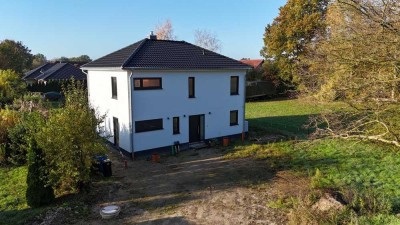 "Verwirklichen Sie Ihre Wohnideen" – Neubau-Einfamilienhaus in Neudorf-Platendorf