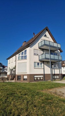 Attraktive 3-Zimmer-Dachgeschosswohnung mit Balkon und Einbauküche in Baunatal