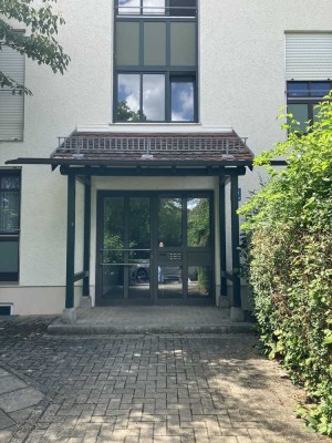 Attraktive, 3-Zimmer-Wohnung mit Garten in Unterschleißheim