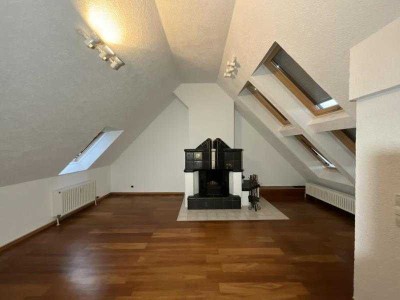 Einziehen & Wohlfühlen! Exklusive 4 Zimmer-Maisonette-Wohnung mit 2. Balkonen!