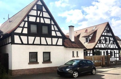 Einziehen fertig - 2 neu sanierte  Einfamilienhäuser und Appartement in Gommersheim