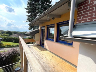 Wohnen und entspannen: Geräumige Wohnung mit Balkon und eigenem Gartenparadies