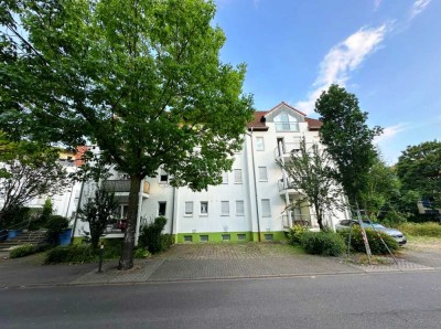 Kleine, frisch renovierte Penthouse-Wohnung in Heidelberg-Kirchheim