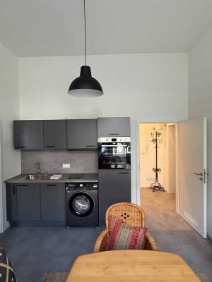 ERSTBEZUG NACH KERNSANIERUNG - Möbliertes Wohnen in einer 2-Zimmerwohnung