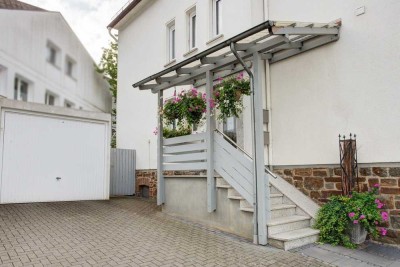 Exklusive Stadtwohnung in hübschem Mehrparteienhaus