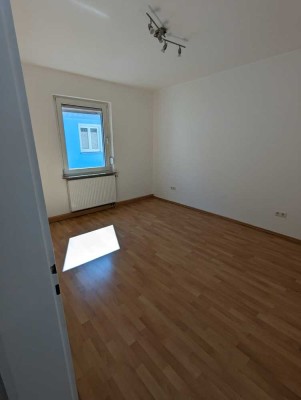 3-Zimmer-Wohnung mit Einbauküche in Kaiserslautern Innenstadt, Nähe Westpfalzklinikum