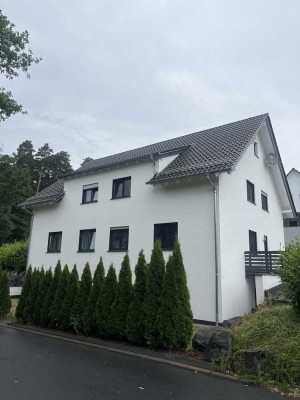 Schöne Doppelhaushälfte in Petersberg-Steinau