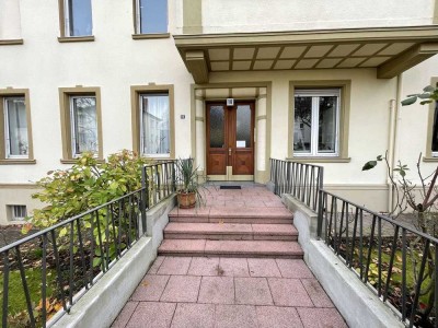 Geräumige 3-Zimmer Altbauwohnung mit Balkon – Ihr neues Zuhause!