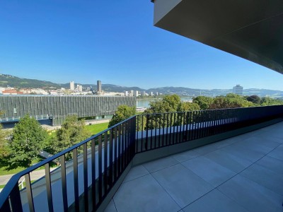65m² Dachterrasse mit TRAUMAUSBLICK!Penthouse mit Designerküche und Liftausstieg in der Wohnung! Erstbezug!