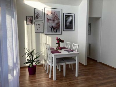 2 -Zimmer-Dachgeschosswohnung mit Balkon und Einbauküche in Langenargen