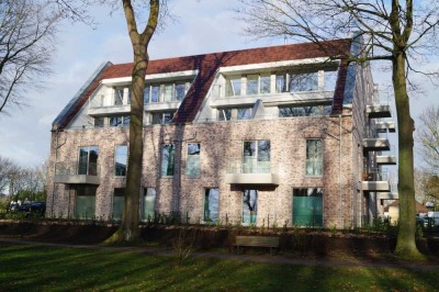Freundliche und neuwertige 2-Raum-Wohnung mit gehobener Innenausstattung in Burg