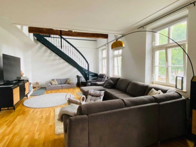 Exklusive 6-Zimmer Maisonettewohnung in zentraler Lage Altbau - Denkmalschutz - 697