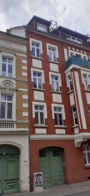 Ansprechende und sanierte 2-Raum-Dachterrassen-Wohnung