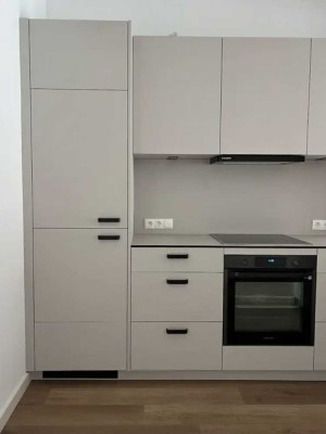 Geschmackvolle 2-Raum-Wohnung mit Balkon und Tischler-Einbauküche in Bremen