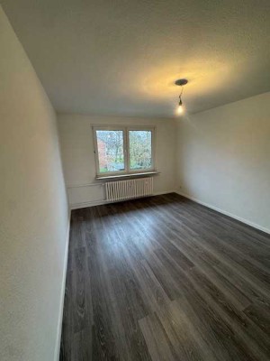 Bereit zum Einzug! Renovierte 3-Zimmer-Wohnung mit Tageslichtbad!