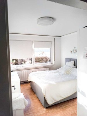 Attraktive 3,5-Zimmer-Erdgeschosswohnung mit Garten, Balkon und Garage in Denkendorf