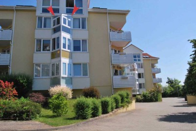 ☆ ☆ ☆ ☆ ☆ großzügige Einraumwohnung, Bad mit Dusche, PKW-Stellplatz ☆ ☆ ☆ ☆ ☆