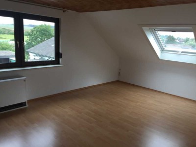 Schöne 2-Zimmer-Dachgeschoss Wohnung in Weil der Stadt, Merklingen