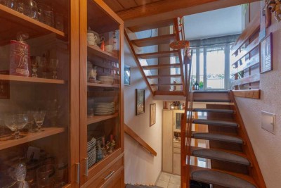 FBC - Lichtdurchflutete 4-Zimmer-DG-Maisonette-Wohnung  mit Dachterrasse, Balkon + TG-Stellplatz