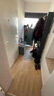Freundliche 2-Zimmer-DG-Wohnung mit Einbauküche in Hückeswagen
