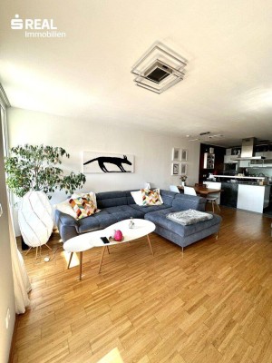 Perfekte 4-Zimmer-Familien-Wohnung mit Loggia und freiem Blick, exzellenter Grundriss, niedrige Betriebskosten, Garagenplatz um zzgl. € 25.000,--