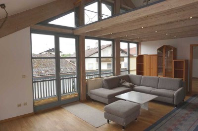 Traumhafte 3,5-Zimmer-Dachgeschosswohnung mit Galerie, Balkon & Dachterrasse im Zentrum von Edling