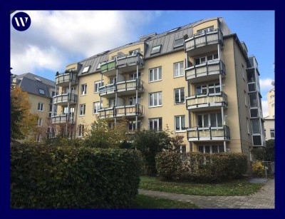 Nur noch einziehen! 2 Zimmer-Wohnung mit Terrasse, Wannenbad und Einbauküche