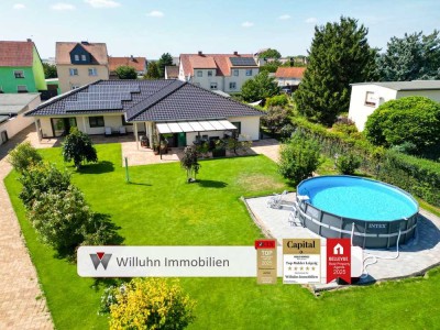 Einzigartiges Mehrgenerationenwohnen im Bungalowstil | Wunderschönes Grundstück | Pool | Erdwärme