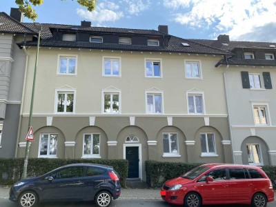Kernsanierte Stadtwohnung im Erdgeschoss mit Südbalkon zu vermieten