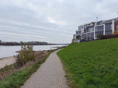 Exklusives Luxus-Penthouse in direkter Rheinlage von Neuss-Uedesheim