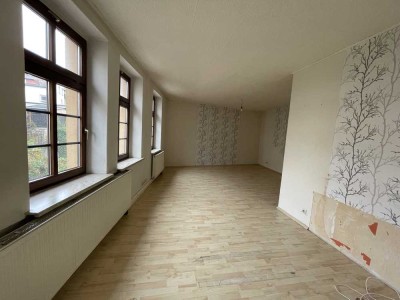 Großzügige 6-Raum-Altbauwohnung im Herzen der Stadt – über 130 m² Wohnfläche mit Parkplatz